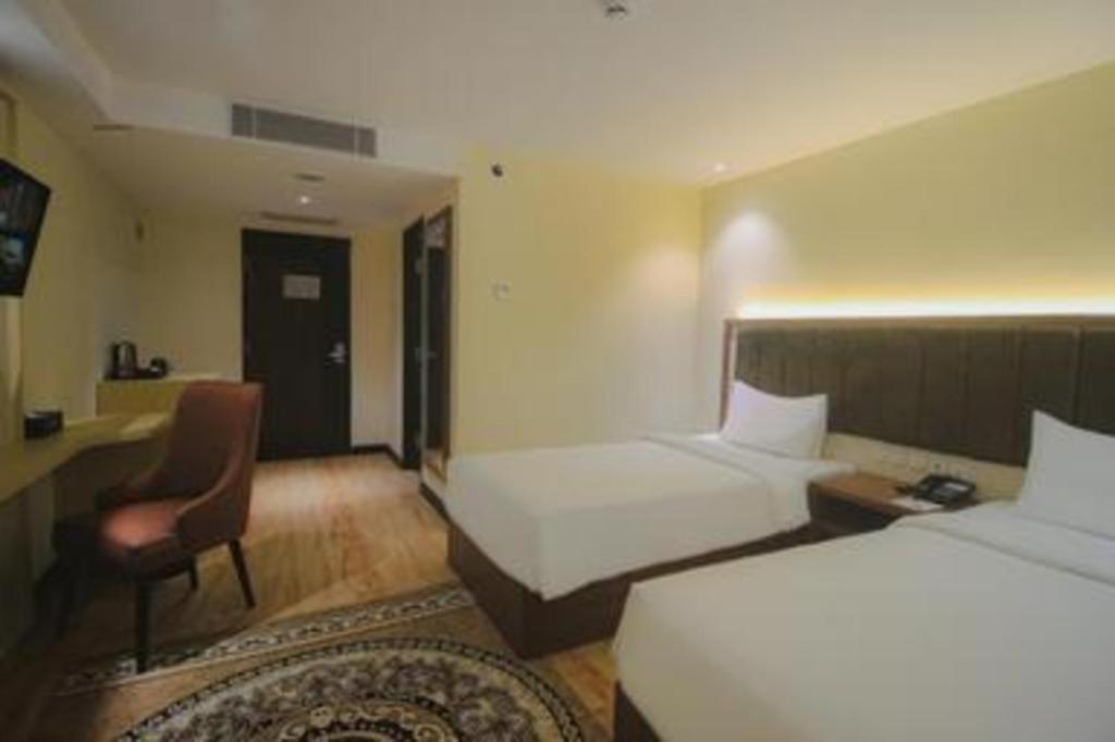 Grand Qin Hotel Banjarbaru Buitenkant foto