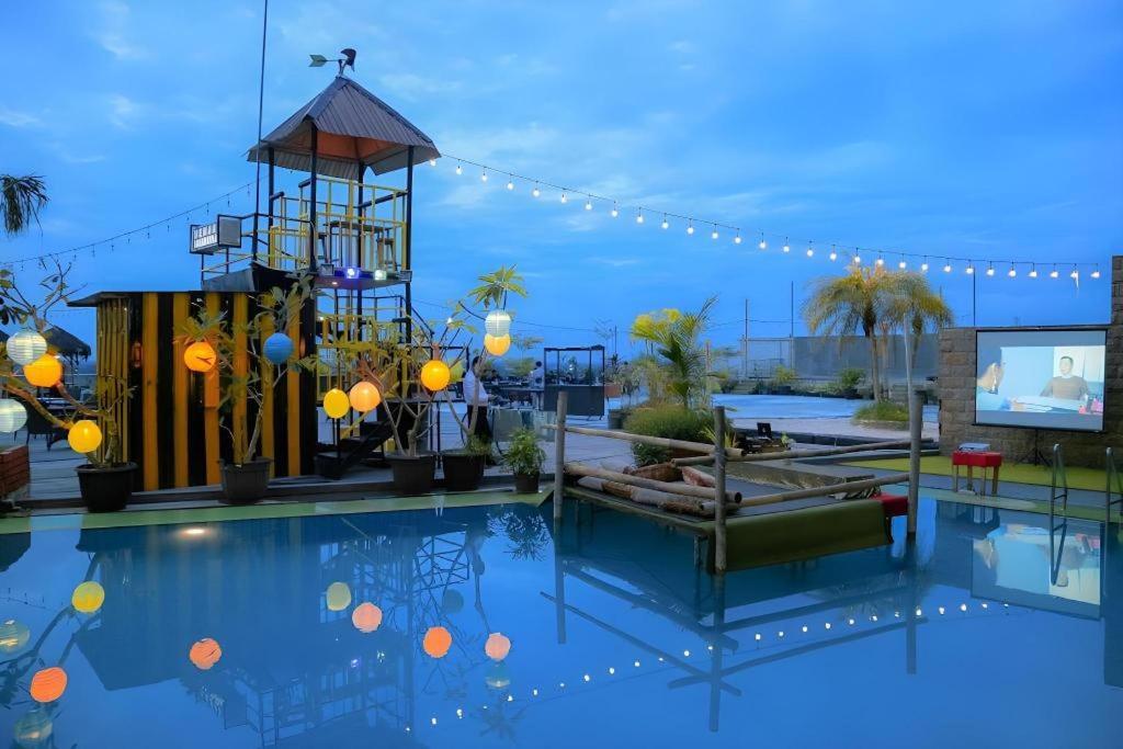 Grand Qin Hotel Banjarbaru Buitenkant foto